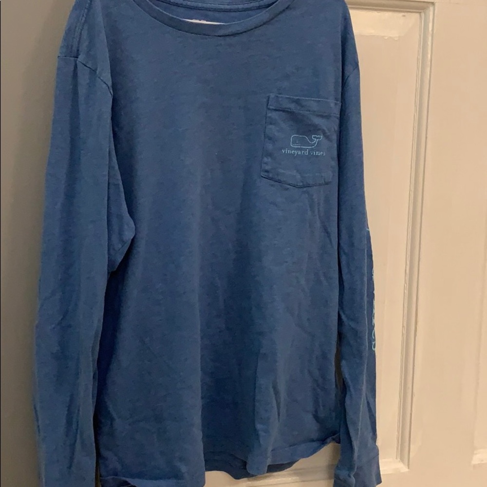Blue Vineyard Vines tee